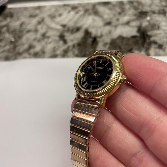 Working - Woman’s Signed McGregor LMG 515 Gold Tone Stretchy Stretch Wrist Watch - Picture 5 of 12